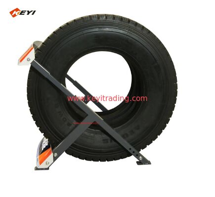 Truck tire display rack