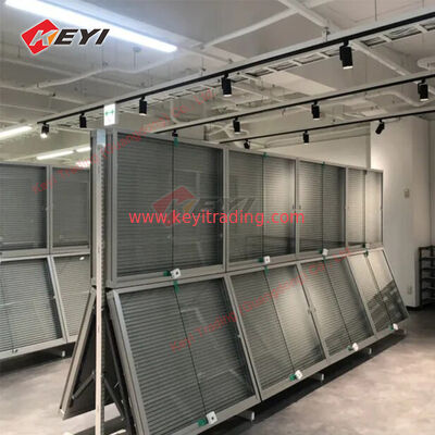 Acryl gesorteerde kaartdisplaystandaard Afsluitbare verzamelbare sportkaartdisplay Muurhandel Cadeaukaartdisplaystandaard